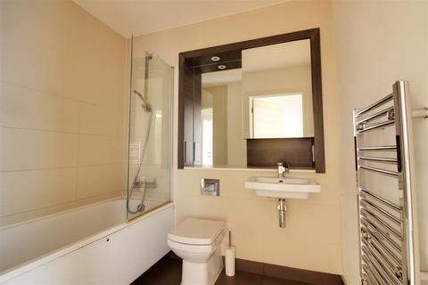 Flat 21, Burlington House Swanfield Road, Waltham Cross, EN8 7FG