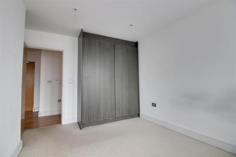 Flat 21, Burlington House Swanfield Road, Waltham Cross, EN8 7FG