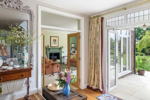 Friars Lodge, 21 Radcliffe Road, Bamburgh, NE69 7AE