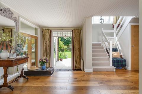 Friars Lodge, 21 Radcliffe Road, Bamburgh, NE69 7AE