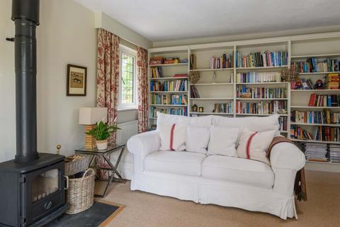 Friars Lodge, 21 Radcliffe Road, Bamburgh, NE69 7AE