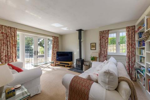 Friars Lodge, 21 Radcliffe Road, Bamburgh, NE69 7AE