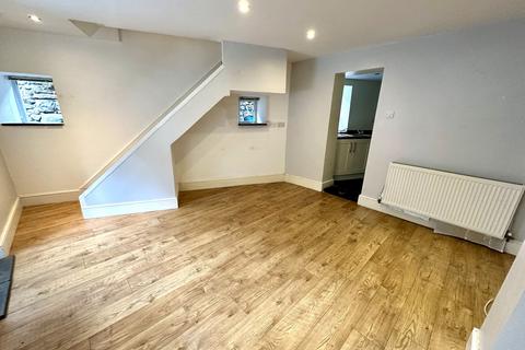 5 Aberwnion Terrace, Dolgellau, LL40 1BN