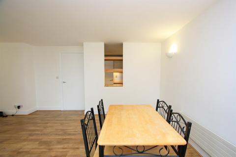 2 bedroom flat to rent, 12 Westferry Road, London E14