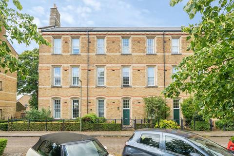 30 Brigade Place, Caterham, CR3 5ZU