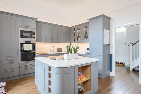 30 Brigade Place, Caterham, CR3 5ZU