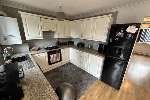 3 bedroom semi-detached house for sale, Assisi Gardens, Manchester