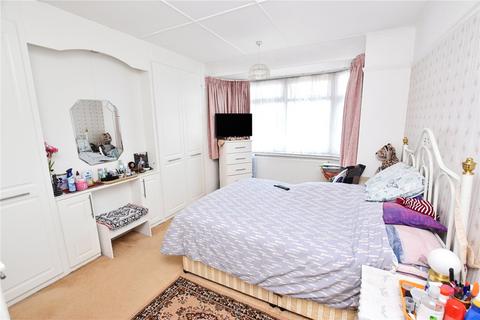 25 Cumberland Drive, Bexleyheath, DA7 5LA
