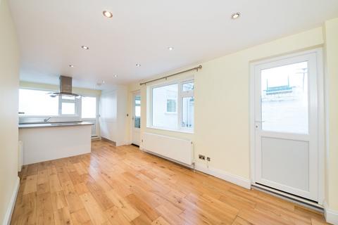 1 bedroom apartment to rent, Queens Crescent, London, NW5
