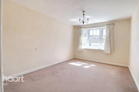 2 bedroom apartment for sale, Kings Avenue, Ely