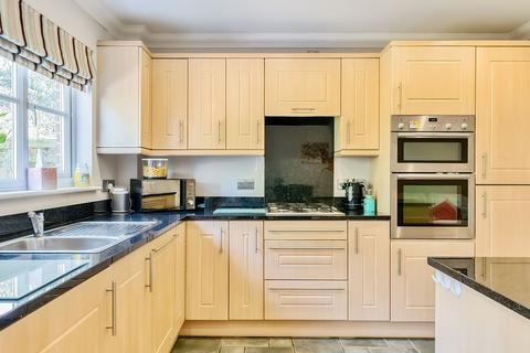 49a Coulsdon Road, Coulsdon, CR5 2LD