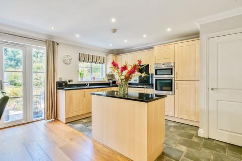 49a Coulsdon Road, Coulsdon, CR5 2LD