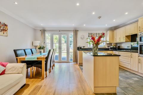 49a Coulsdon Road, Coulsdon, CR5 2LD