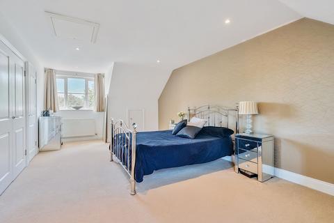 49a Coulsdon Road, Coulsdon, CR5 2LD