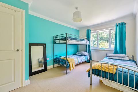 49a Coulsdon Road, Coulsdon, CR5 2LD