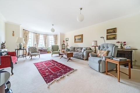 3 bedroom retirement property for sale, Lady Cooper Court, Castle Village, Berkhamsted, Hertfordshire, HP4