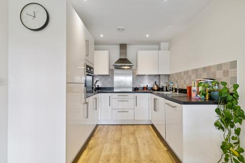 1 bedroom apartment for sale, Florence Way, London, SW12