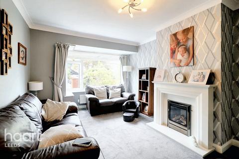 4 bedroom semi-detached house for sale, Moseley Wood Walk, Cookridge