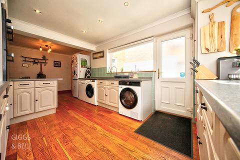13 Gresham Close, Luton, LU2 9HJ