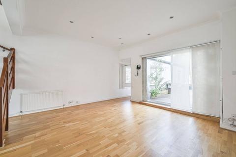 2 bedroom flat to rent, Maryon Mews, Hampstead, London, NW3