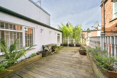 2 bedroom flat to rent, Maryon Mews, Hampstead, London, NW3