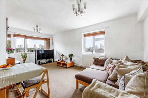 2 bedroom flat for sale, Clayponds Gardens, Ealing, W5