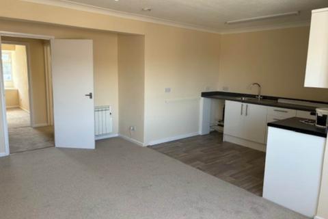 2 bedroom flat to rent, High Street, Selsey