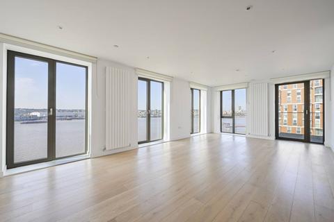 3 bedroom flat for sale, Schooner Road, Royal Wharf, Silvertown, London, E16