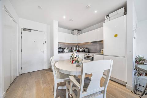 2 bedroom flat for sale, Kelson House, Docklands, London, E16