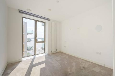 3 bedroom flat for sale, Schooner Road, Royal Wharf, Silvertown, London, E16