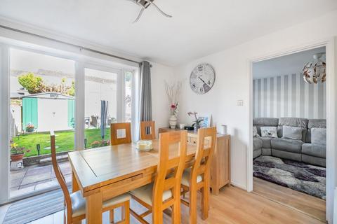 6 Halewood, Bracknell, RG12 8XB