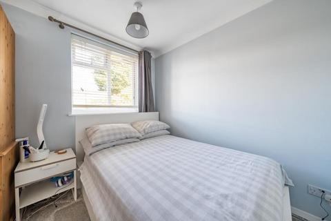 6 Halewood, Bracknell, RG12 8XB