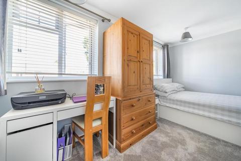 6 Halewood, Bracknell, RG12 8XB