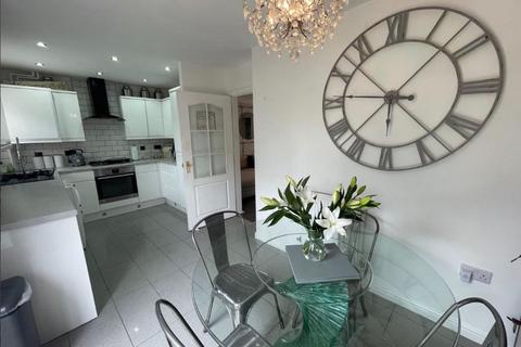 27 Herbert Thomas Way, Birchgrove, Swansea, SA7 0HG