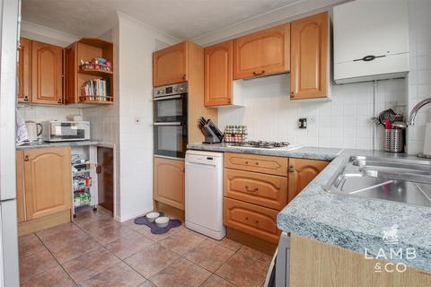 3 bedroom end of terrace house for sale, Kingsman Drive, Clacton-On-Sea CO16