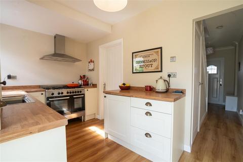 64 Charingworth Road, Solihull, B92 8HY