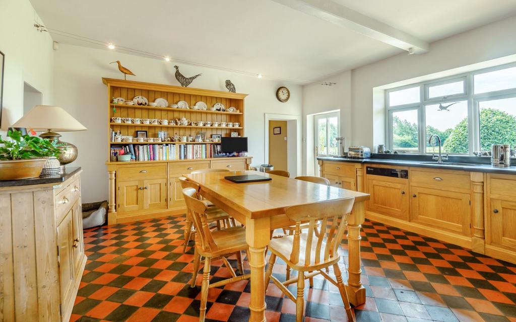 Kitchen/Breakfast