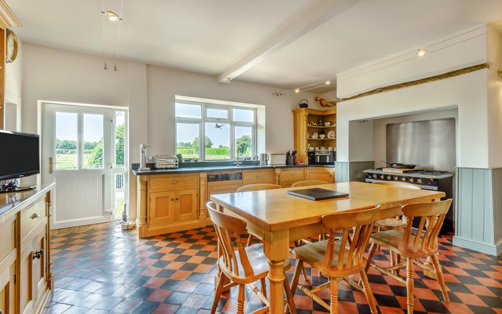 Kitchen/Breakfast