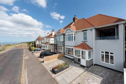 4 bedroom semi-detached house for sale, Beacon Hill, Herne Bay