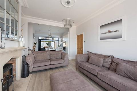 57 Beacon Hill, Herne Bay, CT6 6JN