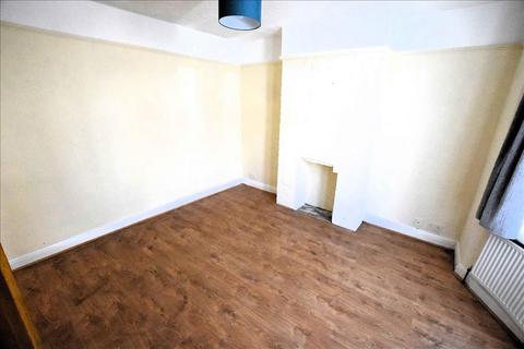 52 Queens Road, Feltham, TW13 5AR