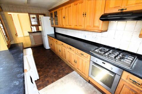 52 Queens Road, Feltham, TW13 5AR