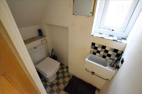 52 Queens Road, Feltham, TW13 5AR