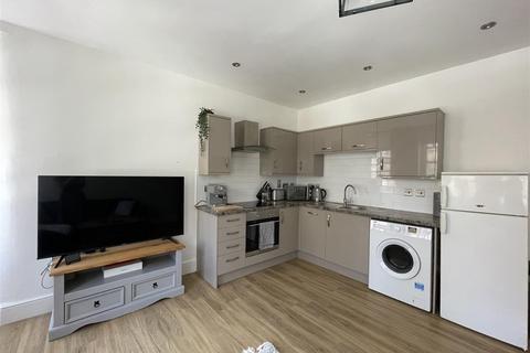 2 bedroom apartment to rent, St. Marys Hill, Stamford