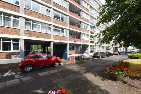 2 bedroom flat for sale, Wilford Lane, ., Nottingham, Nottinghamshire, NG2 7RF