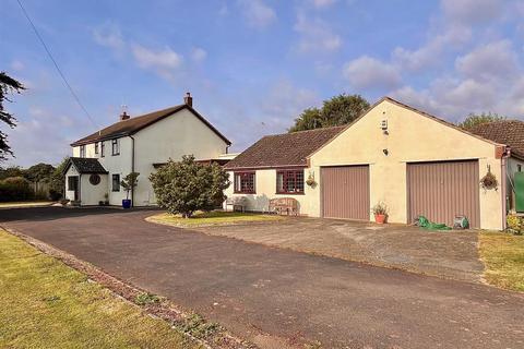 4 bedroom detached house for sale, Main Road, Ormesby