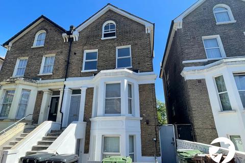 1 bedroom flat for sale, Eastdown Park, London, SE13