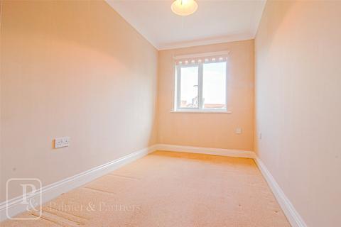 2 bedroom apartment to rent, High Street, Clacton-on-Sea, Essex, CO15