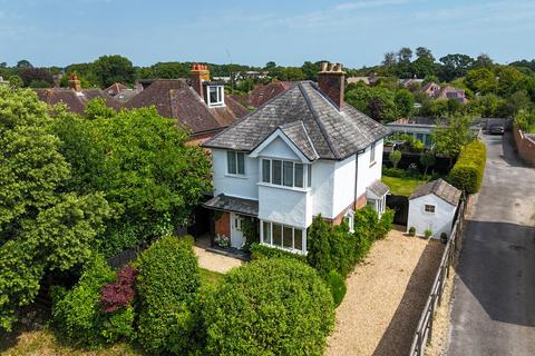 3 bedroom detached house for sale, South Street, Pennington, Lymington, SO41