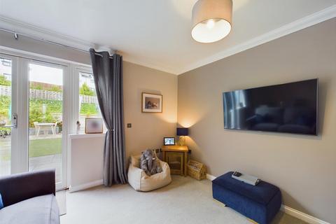 19 School Field Road, Rattray, Blairgowrie, PH10 7FD